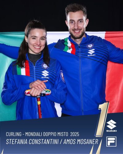 Stefania Constantini e Amos Mosaner hanno conquistato il titolo mondiale di curling, specialità doppio misto.

Sul ghiaccio di Fredericton, il tandem azzurro ha comodamente regolato la finale della Scozia, già battuta in maniera netta anche nel Round Robin.

Il successo è storico in quanto l’Italia non vantava risultati migliori del terzo posto in qualsiasi tipologia di rassegna iridata. 

Come avvenuto in occasione della cavalcata vincente dei Giochi Olimpici di Pechino, Constantini e Mosaner hanno completato un significativo percorso netto imponendosi in tutti e undici gli incontri affrontati.

Il movimento azzurro è, peraltro, diventato il primo nella storia a collezionare sia il titolo mondiale che quello olimpico nel doppio misto. 

Il bilancio della premiata ditta Constantini/Mosaner dal 2022 in avanti ammonta a 22 vittorie e zero sconfitte. DI certo, un bel biglietto da visita per i Giochi Olimpici di casa.

Che trionfo!
